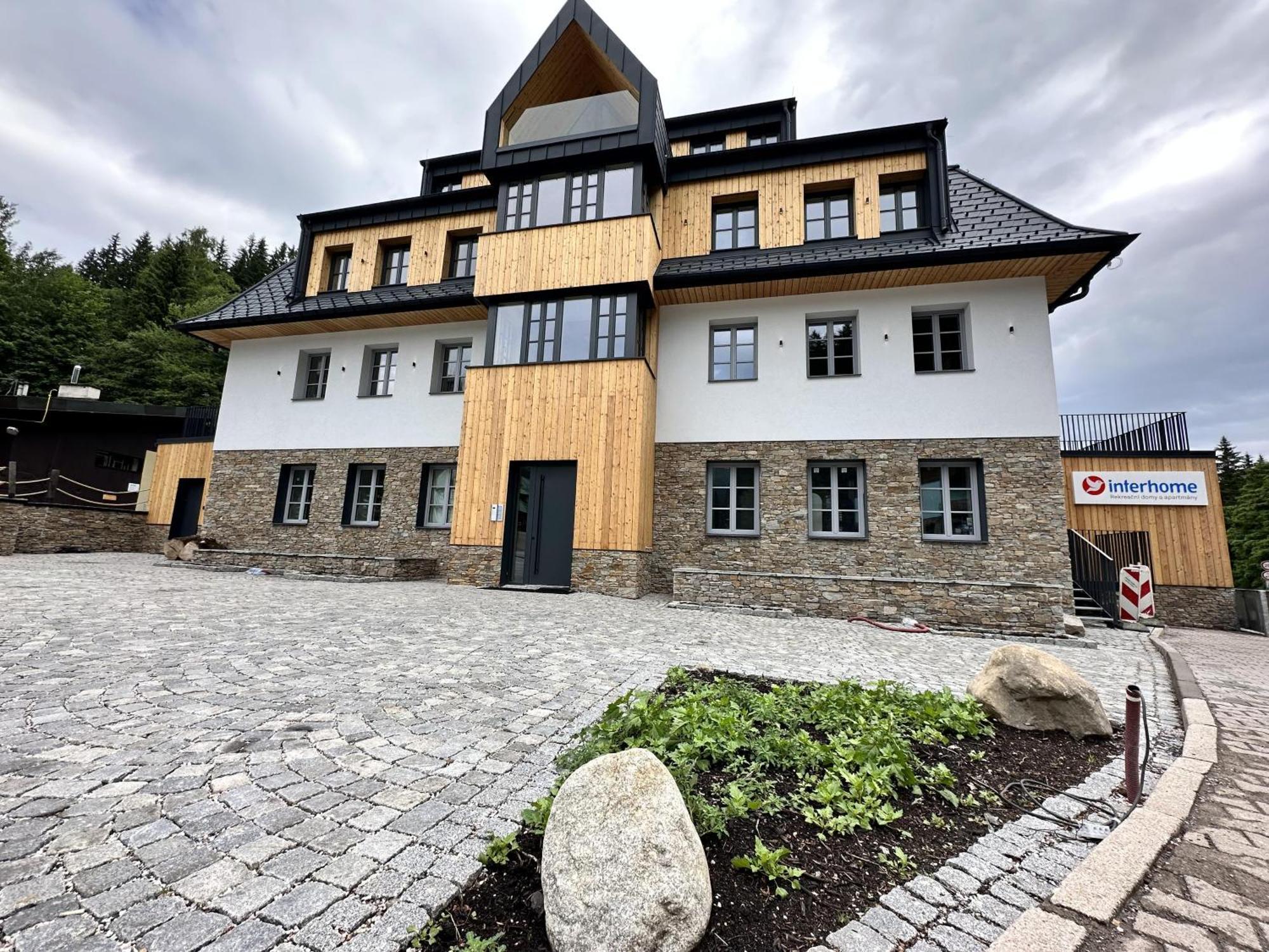 Apartmany Barth Holiday - Rezidence Maj Пец-под-Снежкой Экстерьер фото